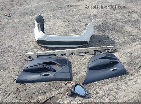 JTDEPRAE6LJ053865 2020 TOYOTA LL White Vista del cuadro de instrumentos