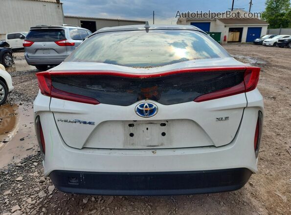 JTDKAMFP5N3203067 2022 TOYOTA PRIUS White Вид ззаду