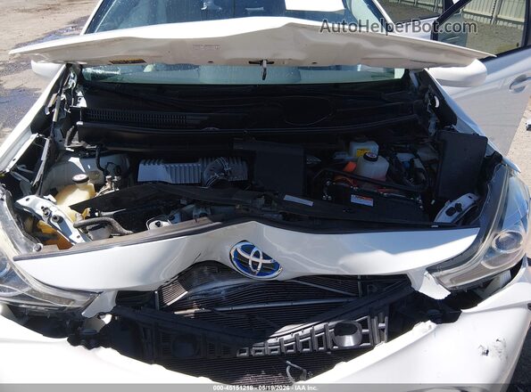 JTDZN3EU2HJ065802 2017 TOYOTA PRIUS V White Հետևի տեսք