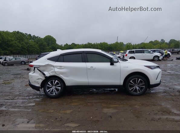 JTEAAAAH2MJ028616 2021 TOYOTA VENZA White Rear interior view