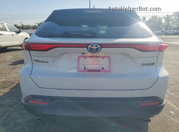 JTEAAAAH9MJ070118 2021 TOYOTA LE White Вид ззаду