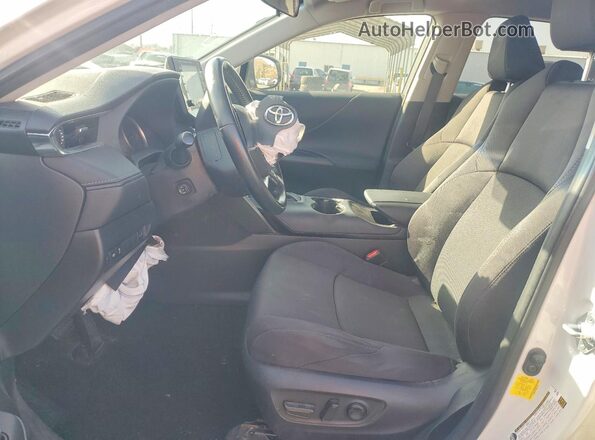 JTEAAAAH9MJ070118 2021 TOYOTA LE White Вид салону спереду