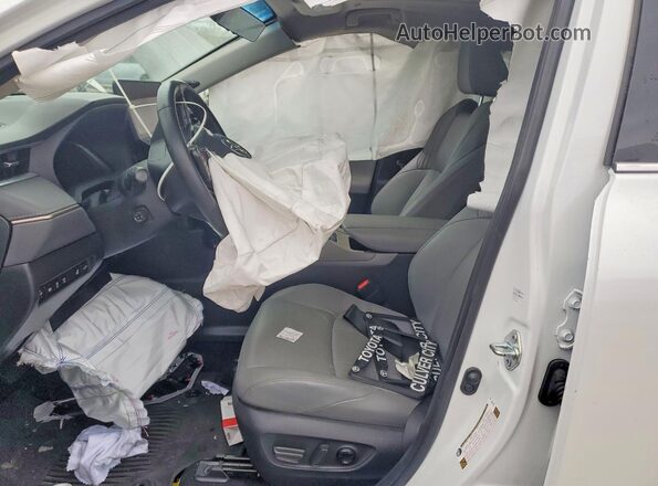 JTEAAAAH9PJ146019 2023 TOYOTA VENZA White 