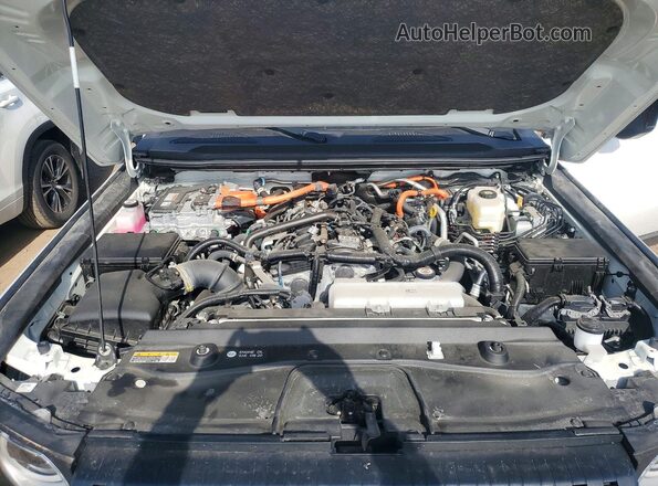 JTEABFAJ3RK015713 2024 TOYOTA LAND White Вид задньої частини салону