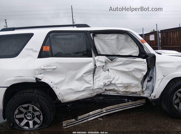 JTEBU5JR2L5783106 2020 TOYOTA 4RUNNER White Вид спереду