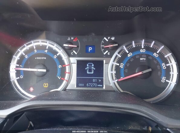 JTEBU5JR5H5452432 2017 TOYOTA 4RUNNER Серебряный Вид задних сидений