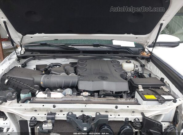 JTEBU5JR8J5592805 2018 TOYOTA 4RUNNER White უკანა ხედი