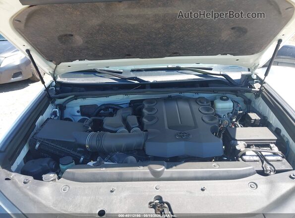 JTEBU5JR8L5832003 2020 TOYOTA 4RUNNER White Հետևի տեսք