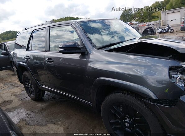 JTEBU5JR9L5776119 2020 TOYOTA 4RUNNER Gray Вид задньої частини салону