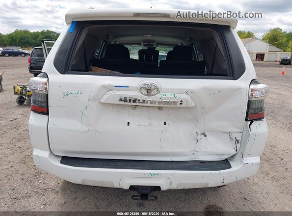 JTEEU5JR2P5281702 2023 TOYOTA 4RUNNER Белый Вид спереди