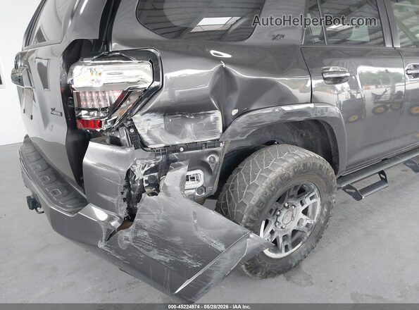 JTEEU5JR7M5241627 2021 TOYOTA 4RUNNER Gray Front view