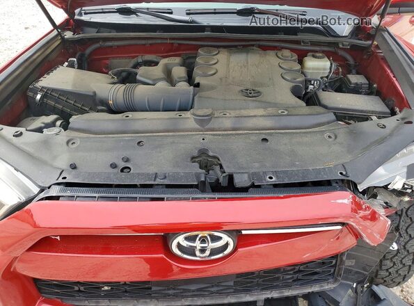 JTEMU5JR1M5886558 2021 TOYOTA 4RUNNER Red ძრავის განყოფილების ხედი