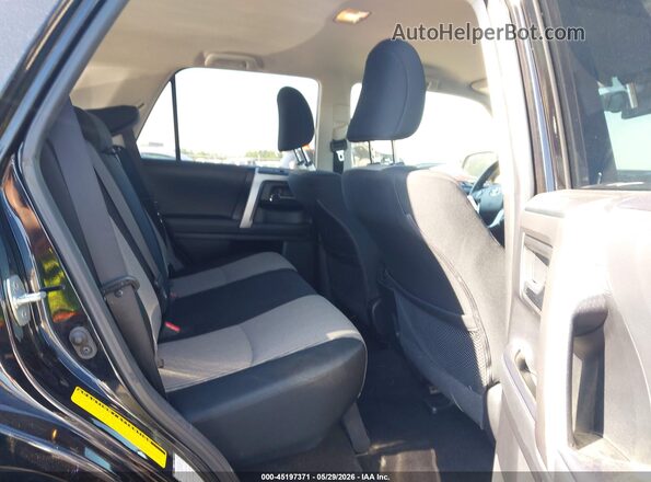 JTEMU5JR2R6251138 2024 TOYOTA 4RUNNER Black Вид наклейки з VIN-кодом