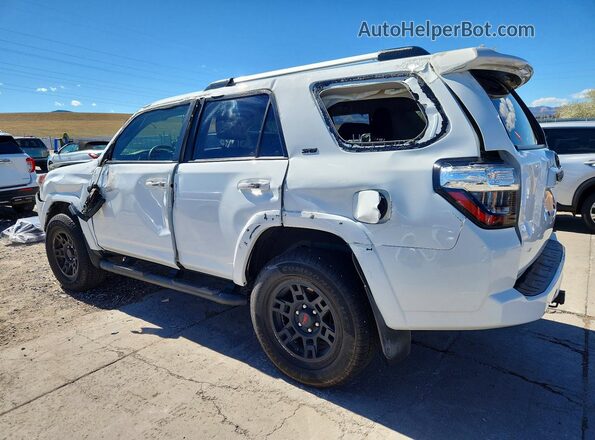 JTEMU5JR4M5887932 2021 TOYOTA 4RUNNER White 
