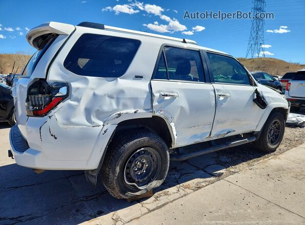 JTEMU5JR4M5887932 2021 TOYOTA 4RUNNER White 