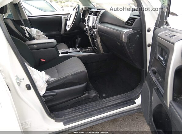 JTEMU5JR5P6201914 2023 TOYOTA 4RUNNER White Front interior view