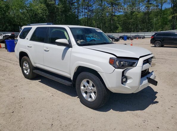 JTEMU5JR7R6225473 2024 TOYOTA 4RUNNER White Front right