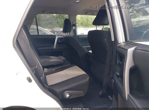 JTEMU5JR8M5903520 2021 TOYOTA 4RUNNER White 