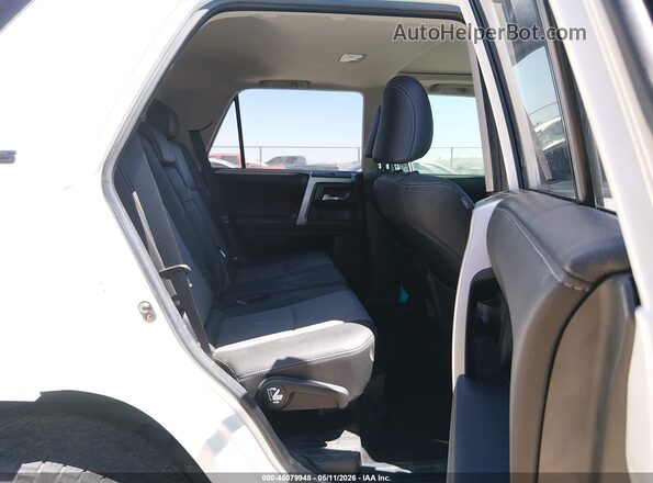 JTENU5JR7M5855965 2021 TOYOTA 4RUNNER White Vista de la etiqueta del VIN