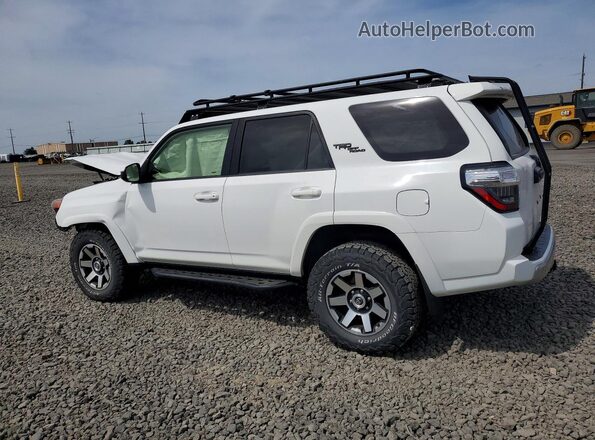 JTEPU5JR6M5962885 2021 TOYOTA 4RUNNER White Trasero izquierdo