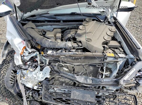 JTEPU5JR6M5962885 2021 TOYOTA 4RUNNER White Vista interior trasera