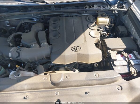 JTERU5JR1M5963385 2021 TOYOTA 4RUNNER Серебряный Вид сзади