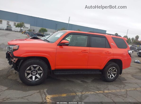JTERU5JR3R6243930 2024 TOYOTA 4RUNNER Orange 