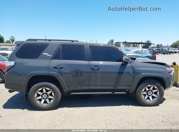 JTERU5JR3R6256046 2024 TOYOTA 4RUNNER Gray Vista interior trasera