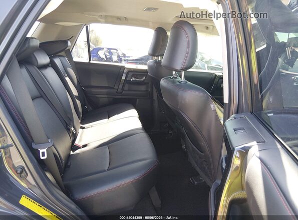 JTERU5JR4R6268478 2024 TOYOTA 4RUNNER Серый Вид наклейки с VIN-кодом