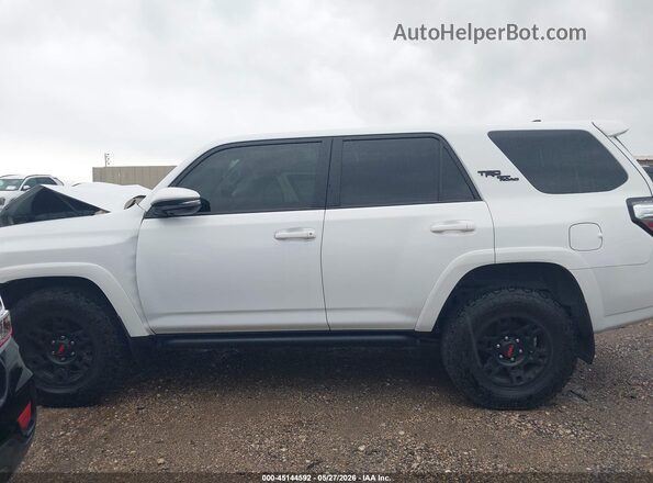 JTERU5JR9R6257038 2024 TOYOTA 4RUNNER Белый Панорамный вид салона 360°