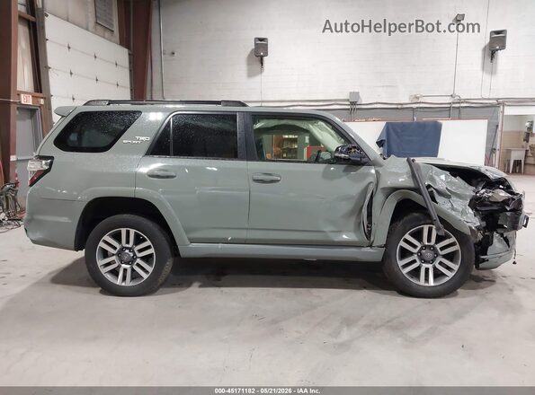 JTESU5JR3N5979008 2022 TOYOTA 4RUNNER Green Widok wnętrza 360 stopni