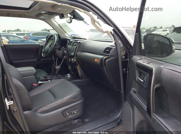 JTEUU5JR2P6098662 2023 TOYOTA 4RUNNER Black Widok wnętrza z przodu