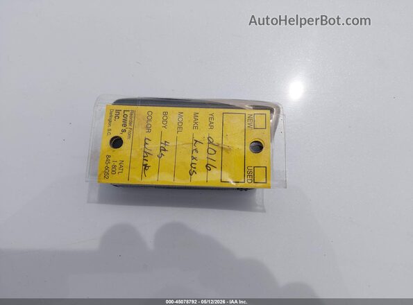 JTHBA1D21G5021796 2016 LEXUS IS 200T White Առջևի վահանակի տեսք