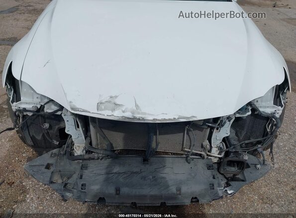 JTHBA1D21H5041483 2017 LEXUS IS 200T Белый Вид спереди