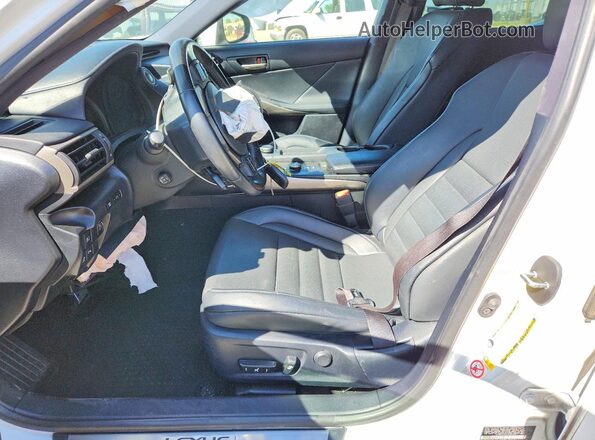 JTHBA1D23J5065886 2018 LEXUS IS White Vista interior delantera