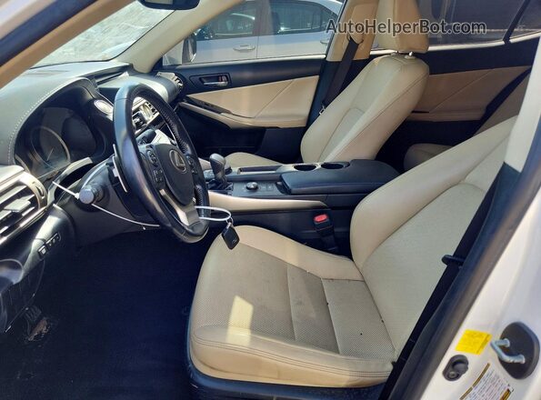 JTHBA1D25G5030100 2016 LEXUS IS Белый Вид салона спереди