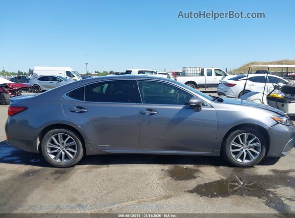 JTHBW1GG7H2135376 2017 LEXUS ES 300H Gray Սալոնի հետևի տեսք