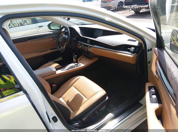 JTHBW1GGXH2145481 2017 LEXUS ES 300H White Front interior view