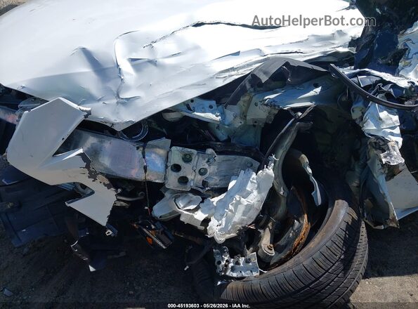 JTHCM1D2XH5015637 2017 LEXUS IS 300 White Widok z przodu