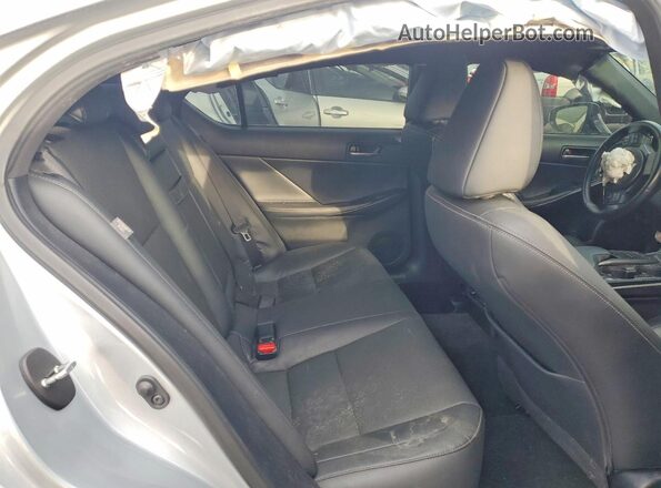 JTHDA1D20P5124748 2023 LEXUS IS Silver Widok tylnych siedzeń