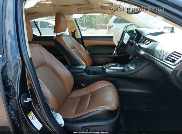 JTHKD5BH4H2297186 2017 LEXUS CT 200H Черный Вид салона спереди