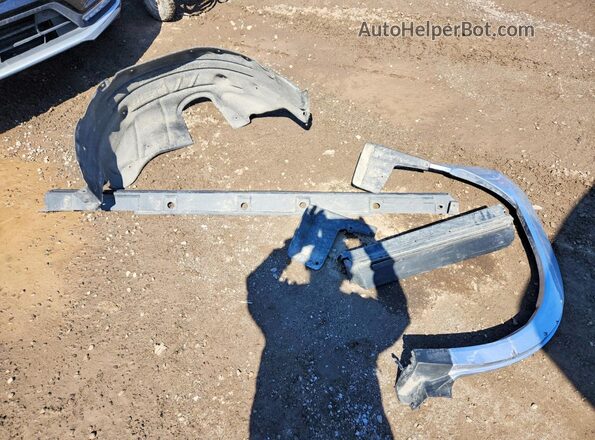 JTHL9JBHXR2077261 2024 LEXUS UX Silver ძრავის განყოფილების ხედი