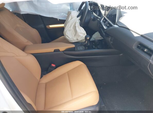JTHP6JBH0P2146028 2023 LEXUS UX 250H White Front interior view