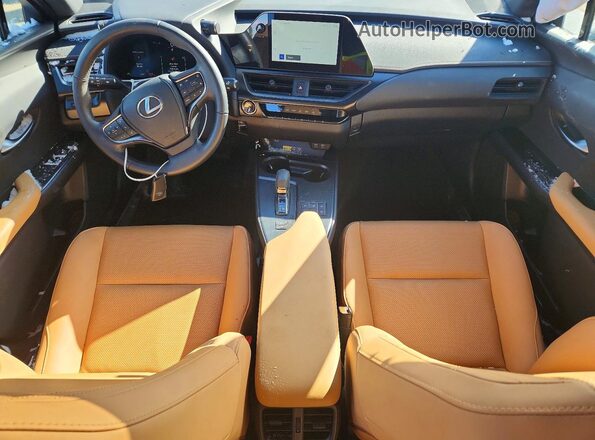 JTHUCJDH4S2007084 2025 LEXUS UX White წინა პანელის ხედი