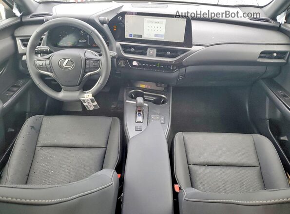 JTHUCJDH5S2006199 2025 LEXUS UX White Widok deski rozdzielczej