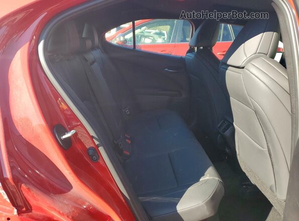JTHUCJDH5S2012164 2025 LEXUS UX Красный Вид задних сидений