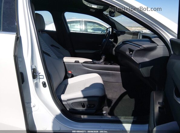JTHX3JBH9N2046970 2022 LEXUS UX 200 White Սալոնի դիմացի տեսք