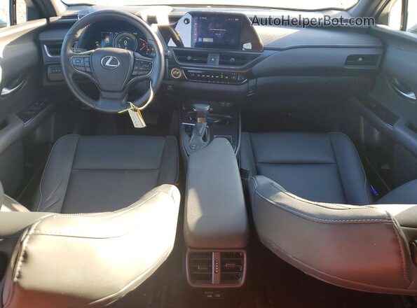 JTHX6JBH1R2170633 2024 LEXUS UX Белый Вид панели приборов