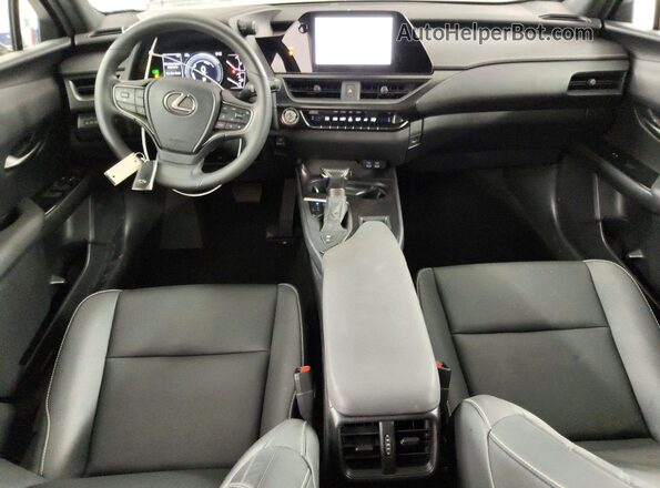 JTHX6JBH5R2176550 2024 LEXUS UX White Vista del salpicadero
