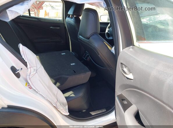 JTHY3JBH3K2018968 2019 LEXUS UX 200 White VIN კოდის სტიკერის ხედი